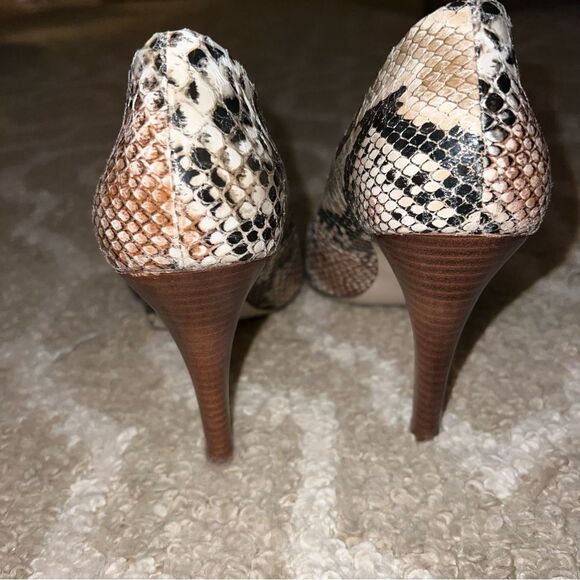 Marc fisher side 8.5 shoe - Picture 3 of 6